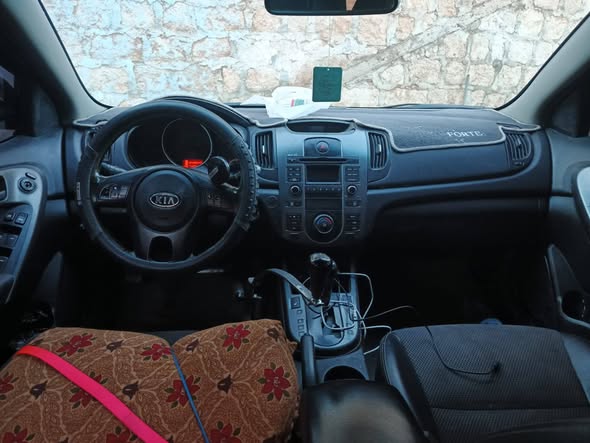 كيا فورتي 2010 - صورة 1