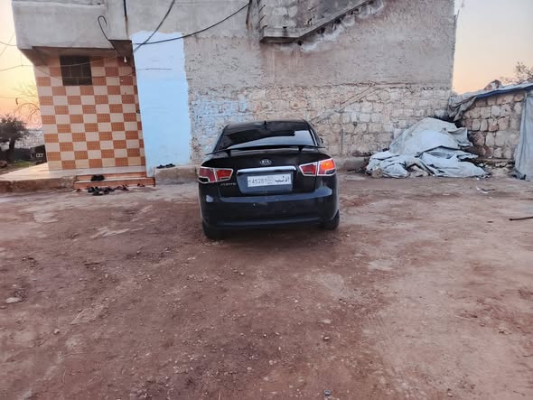 كيا فورتي 2010 - صورة 2