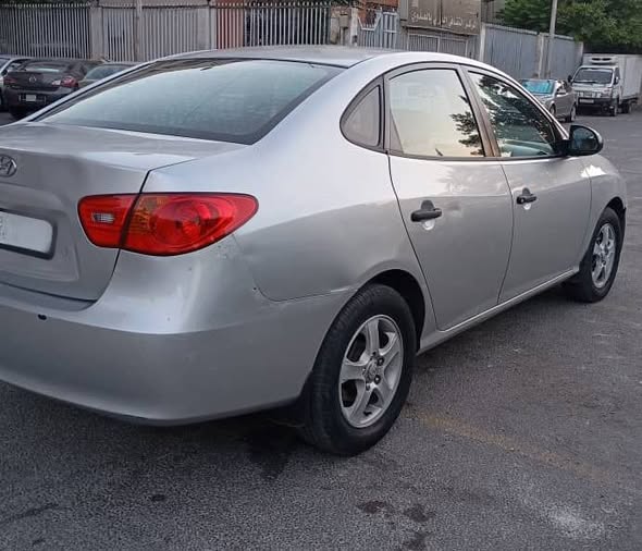 هونداي افانتي 2008 - صورة 3