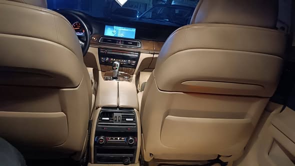 BMW 740Li 2012 - صورة 3