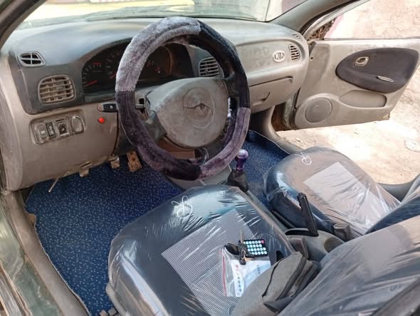 كيا ريو 2002 - صورة 3