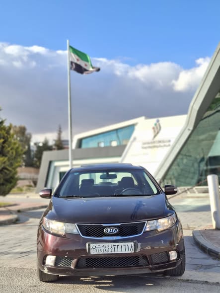 كيا فورتي 2011 - صورة 2