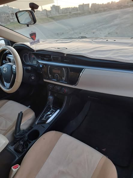 تويوتا كورولا 2015 - صورة 1