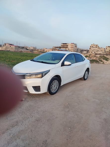 تويوتا كورولا 2015 - صورة 2