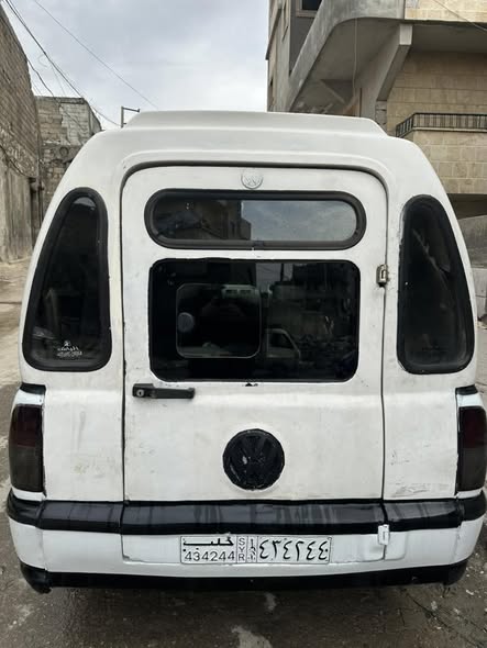 فولكس سافيرو 2004 - صورة 3