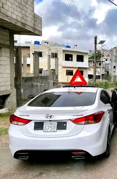 Hyundai افانتي 2012 - صورة 3