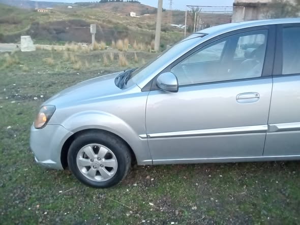 كيا ريو 2011 - صورة 3