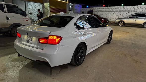 بي إم دبليو 320i 2015 - صورة 4