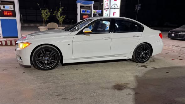 بي إم دبليو 320i 2015 - صورة 5