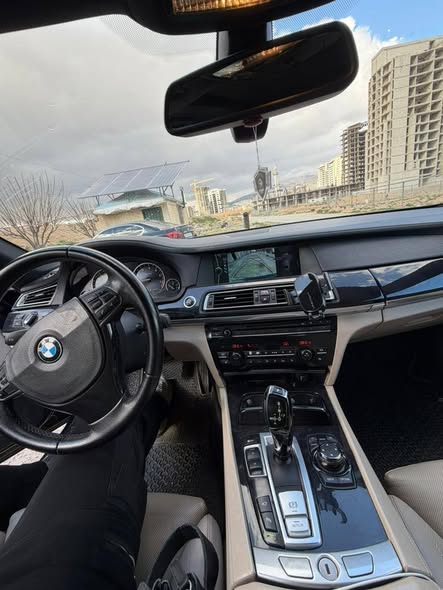 BMW 740 Li 2011 - صورة 4