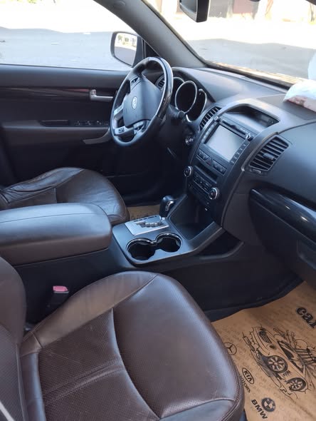 كيا سورينتو 2010 - صورة 3