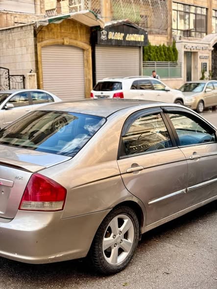 كيا سيراتو 2008 - صورة 5