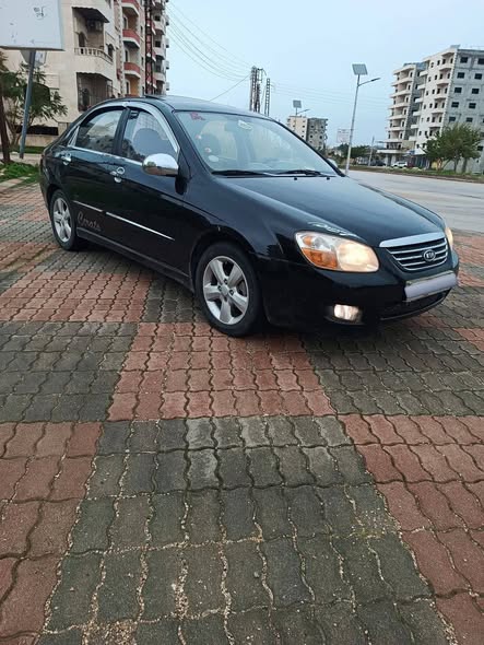 كيا سيراتو 2008 - صورة 3