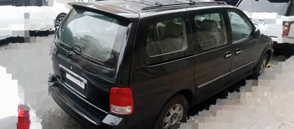 كيا كرنفال 2001 - صورة 2