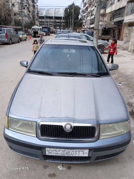 سكودا اوكتافيا 2002 - صورة 1