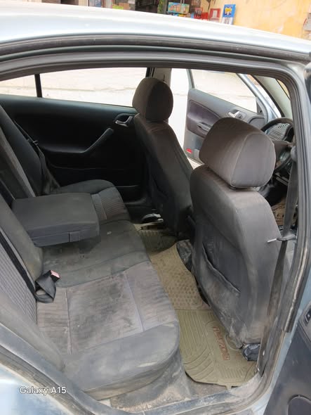 سكودا اوكتافيا 2002 - صورة 4