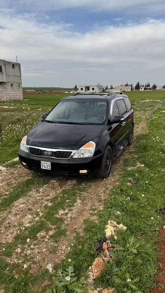 كيا جراند كرنفال 2011 - صورة 2