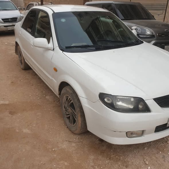 مازدا Familia 2002 - صورة 4