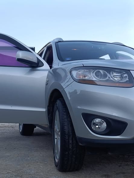 هونداي سانتافي 2011 - صورة 5