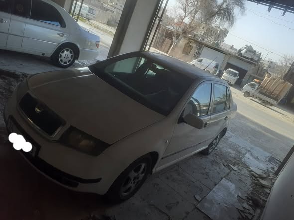 سكودا فابيا 2003 - صورة 3