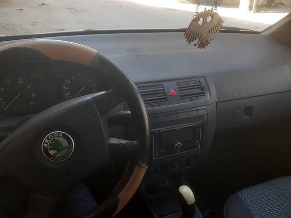 سكودا فابيا 2003 - صورة 4