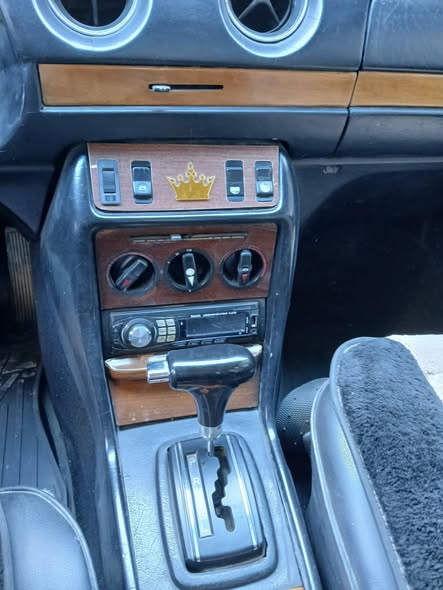 مرسيدس ٢٠٠ 1979 - صورة 3