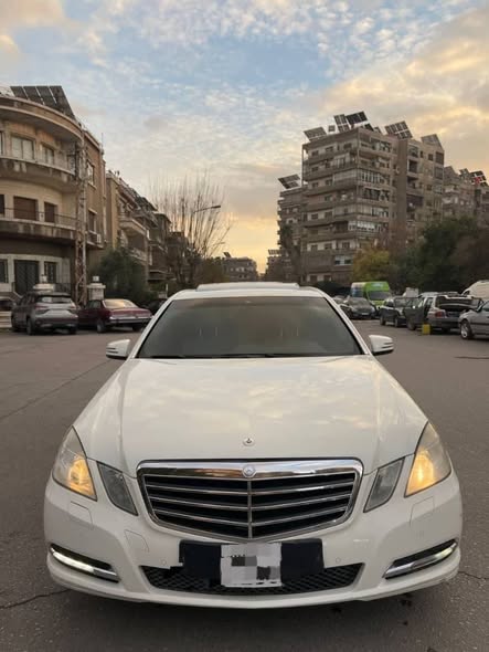 مرسيدس بنز E350 2011 - صورة 1