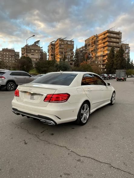 مرسيدس بنز E350 2011 - صورة 4
