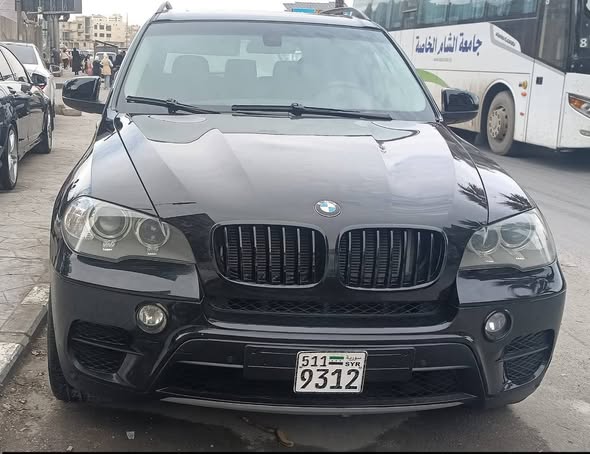 بي إم دبليو اكس 5 2012 - صورة 4