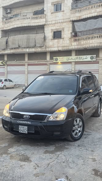 كيا جراند كرنفال 2012 - صورة 1