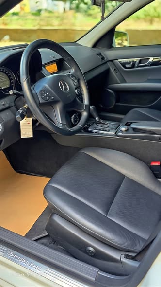 مرسيدس C200 2012 - صورة 4