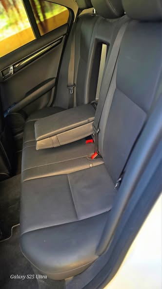 مرسيدس C200 2012 - صورة 5