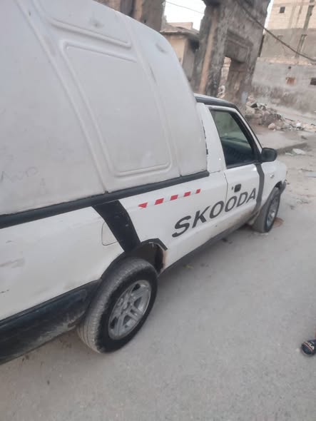 سكودا Karta 1998 - صورة 2