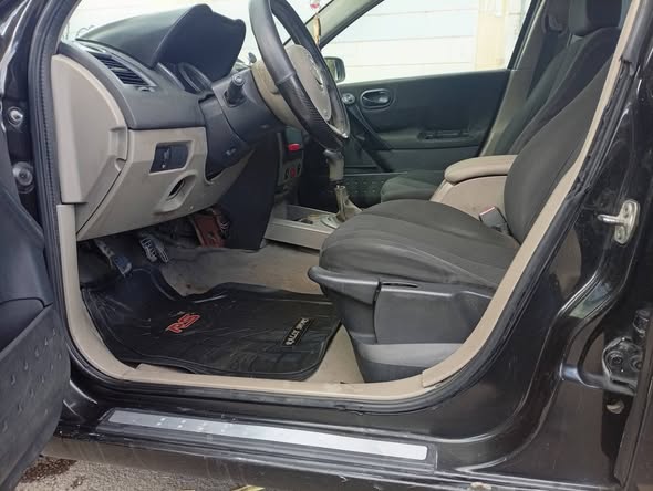 رينو ميغان 2005 - صورة 4