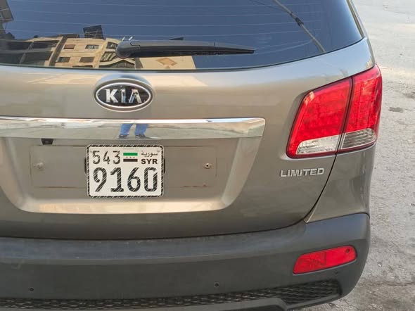 كيا سورنتو 2011 - صورة 4