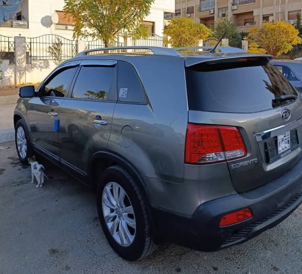كيا سورنتو 2011 - صورة 5