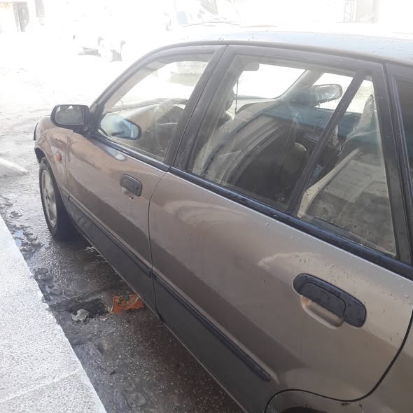 مازدا 323 2000 - صورة 3