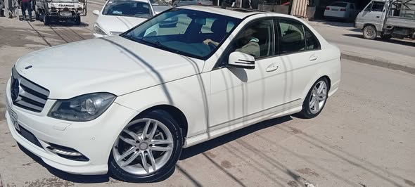 مرسيدس C250 2012 - صورة 3
