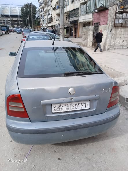 سكودا اكتافية 2002 - صورة 2