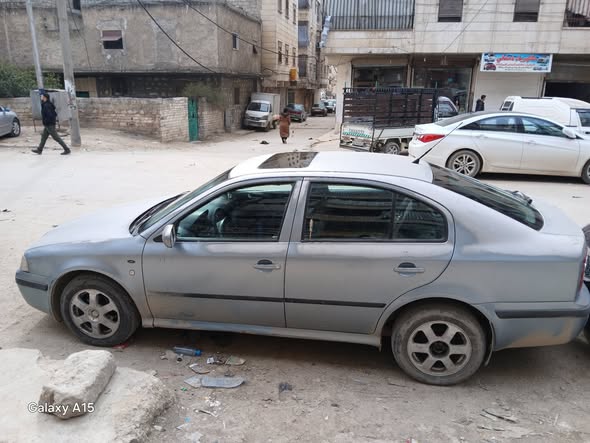 سكودا اكتافية 2002 - صورة 3