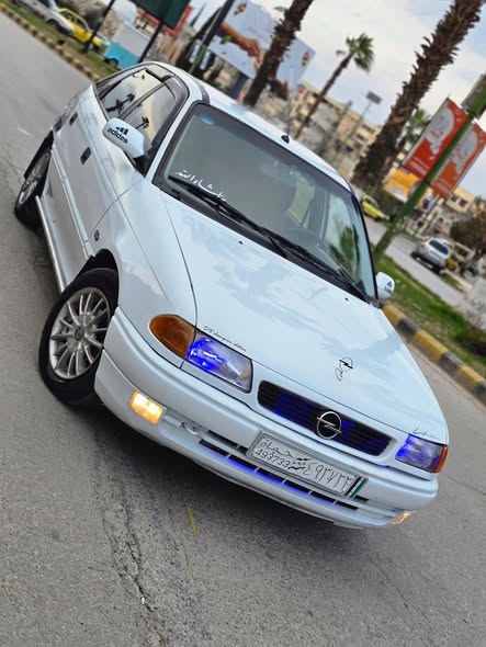 أوبل أسترا 1993 - صورة 2