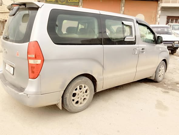 هيونداي اتش 1 2012 - صورة 5