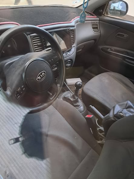 كيا ريو 2010 - صورة 3