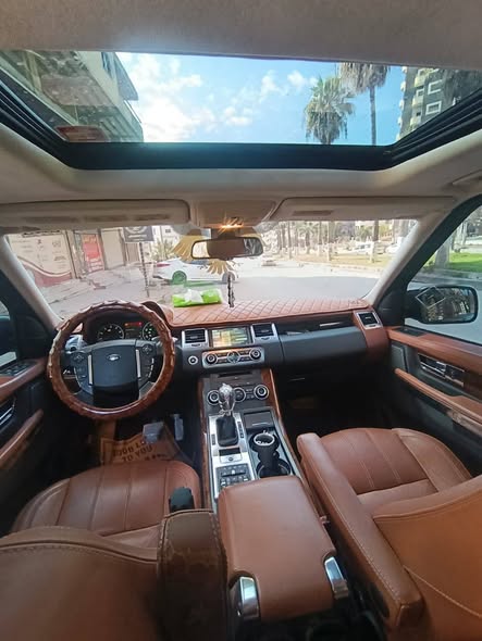 رنج روفر سبورت 2012 - صورة 3