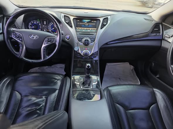 هيونداي غراندور (أزيرا) 2011 - صورة 5