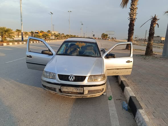 فوكس سافيرة 2001 - صورة 1