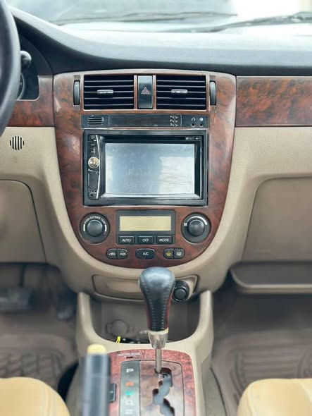 دايو لاسيلا 2004 - صورة 1