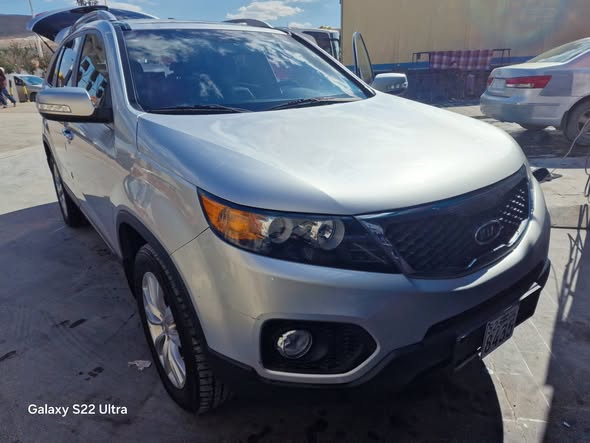 كيا سورينتو 2012 - صورة 5