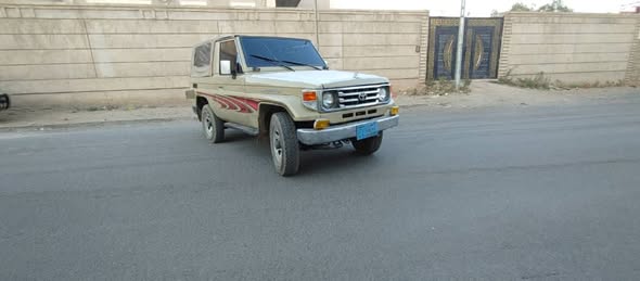 تويوتا لاندكروزر 1990 - صورة 2