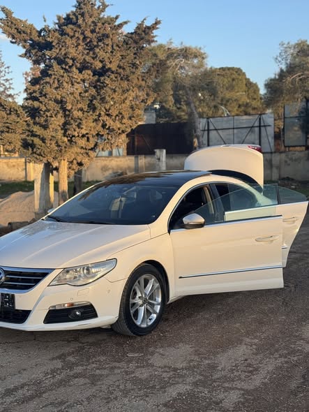 فولكس فاجن باسات سي سي 2011 - صورة 2